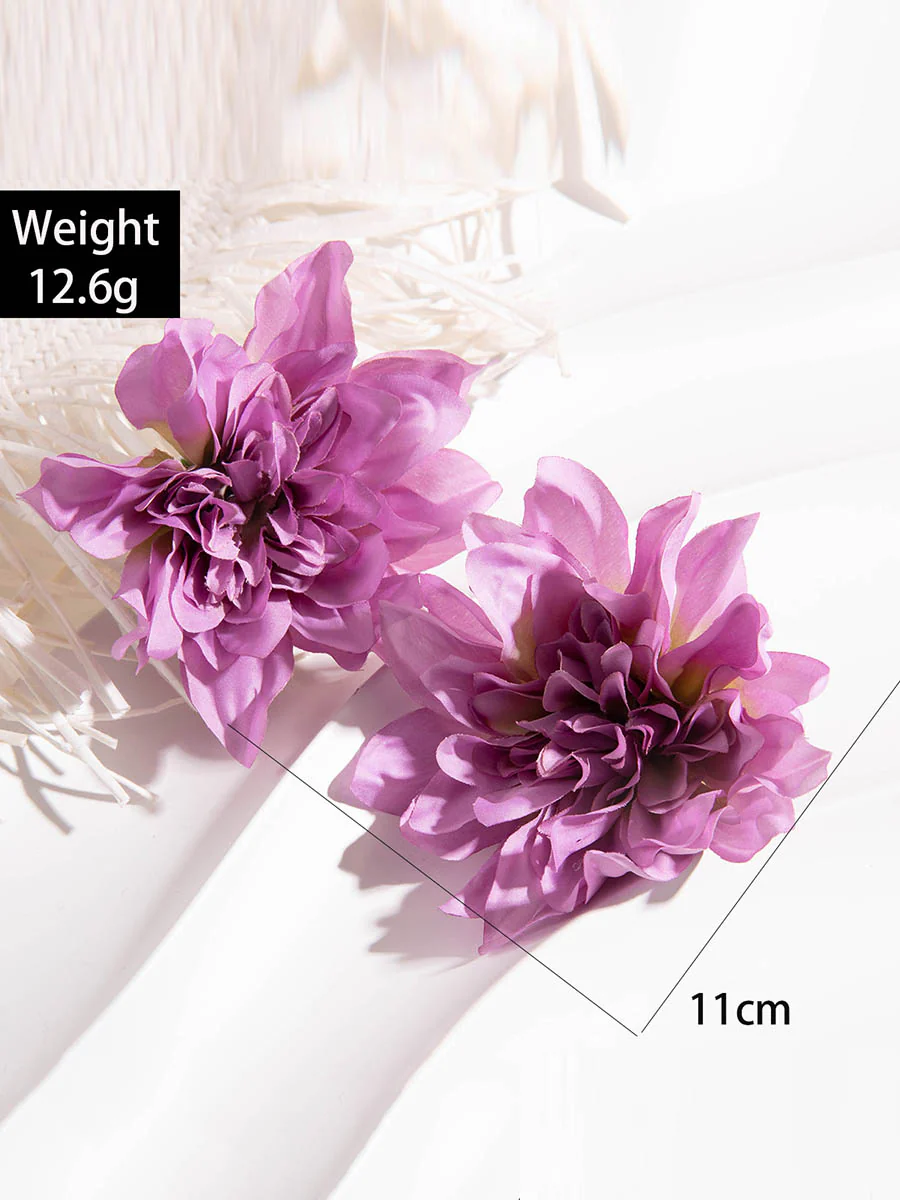 Flower Shape Drop Earrings - Image 3