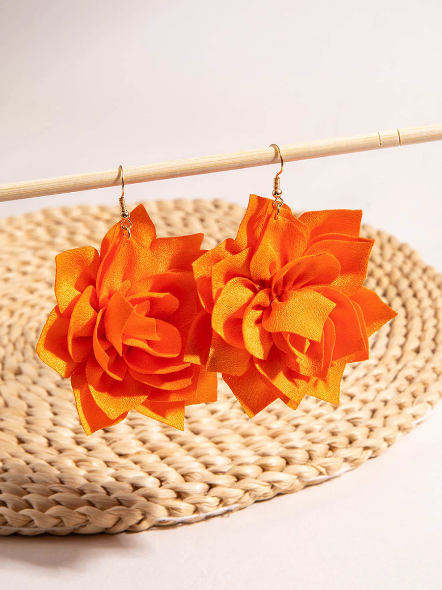 Flower Shape Drop Earrings - Image 4