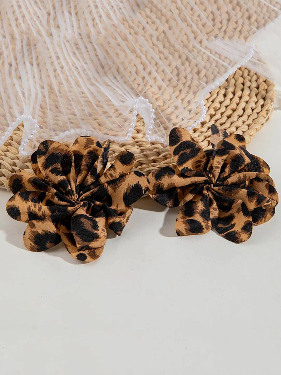 Flower Shape Leopard Drop Earrings - Image 2