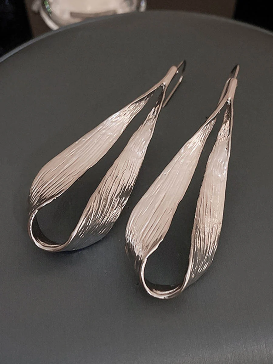 Normcore Geometric Drop Earrings - Image 4